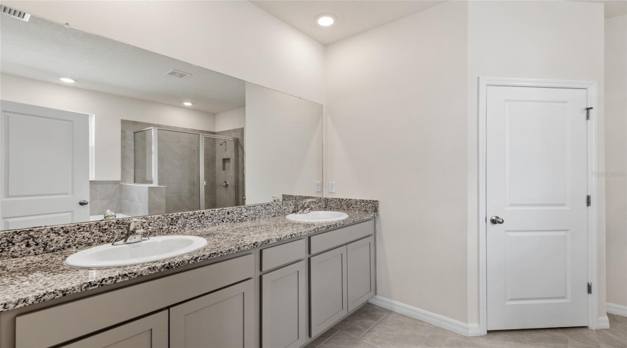 Plant City, Florida 33565, 3 Bedroom Bedrooms, ,2 Bathroombathrooms,Residential,For Sale,Crescent Peak,0,Mfrtb8539099