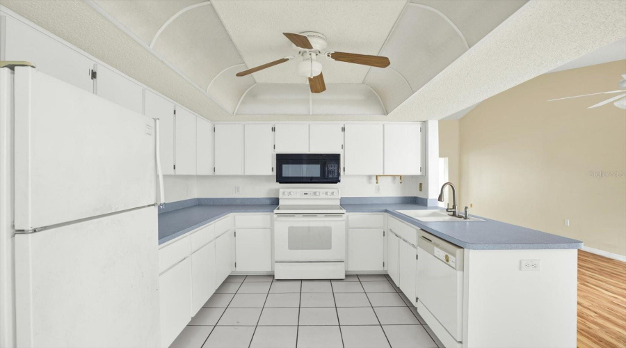 New Port Richey, Florida 34654, 2 Bedroom Bedrooms, ,2 Bathroombathrooms,Residential,For Sale,Haig,0,Mfrtb8406982