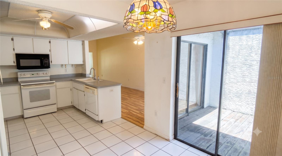 New Port Richey, Florida 34654, 2 Bedroom Bedrooms, ,2 Bathroombathrooms,Residential,For Sale,Haig,0,Mfrtb8406982