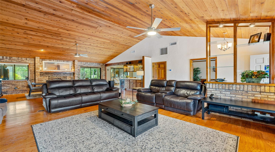 Daytona Beach, Florida 32114, 4 Bedroom Bedrooms, ,3 Bathroombathrooms,Residential,For Sale,Point O Woods,0,Mfrv4950885