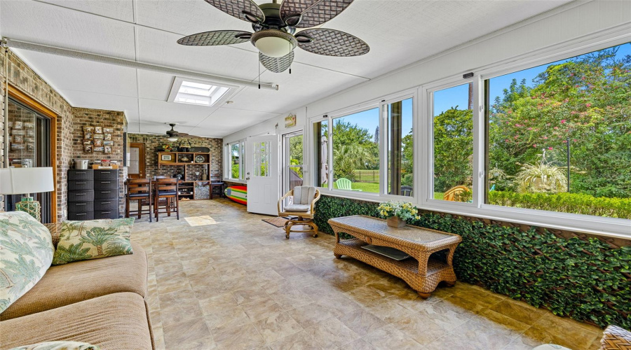 Daytona Beach, Florida 32114, 4 Bedroom Bedrooms, ,3 Bathroombathrooms,Residential,For Sale,Point O Woods,0,Mfrv4950885