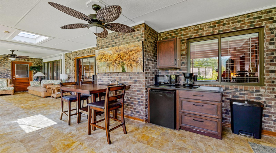 Daytona Beach, Florida 32114, 4 Bedroom Bedrooms, ,3 Bathroombathrooms,Residential,For Sale,Point O Woods,0,Mfrv4950885