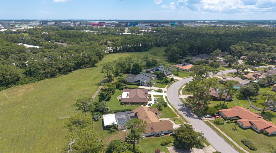 Daytona Beach, Florida 32114, 4 Bedroom Bedrooms, ,3 Bathroombathrooms,Residential,For Sale,Point O Woods,0,Mfrv4950885