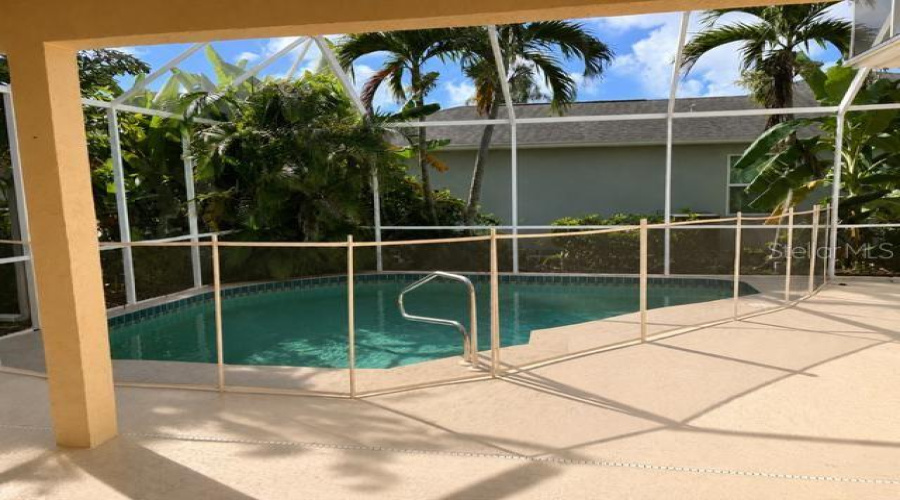 Bradenton, Florida 34202, 4 Bedroom Bedrooms, ,3 Bathroombathrooms,Residential,For Sale,Hollyhock,0,Mfrtb8538631