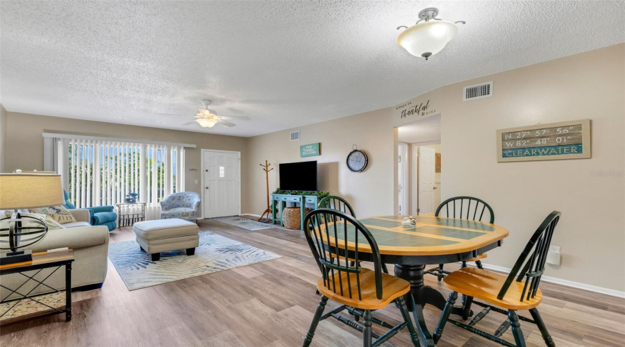 Clearwater, Florida 33763, 2 Bedroom Bedrooms, ,2 Bathroombathrooms,Residential,For Sale,Ecuadorian,0,Mfrtb8538368