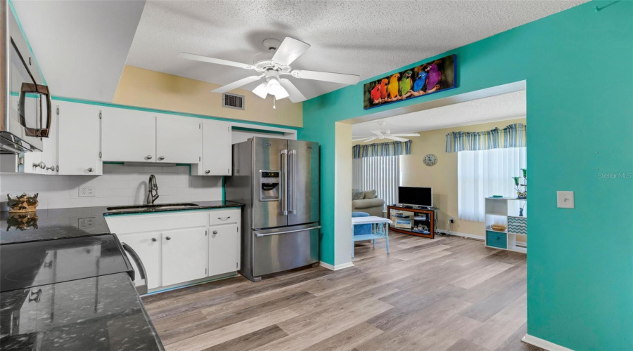 Clearwater, Florida 33763, 2 Bedroom Bedrooms, ,2 Bathroombathrooms,Residential,For Sale,Ecuadorian,0,Mfrtb8538368