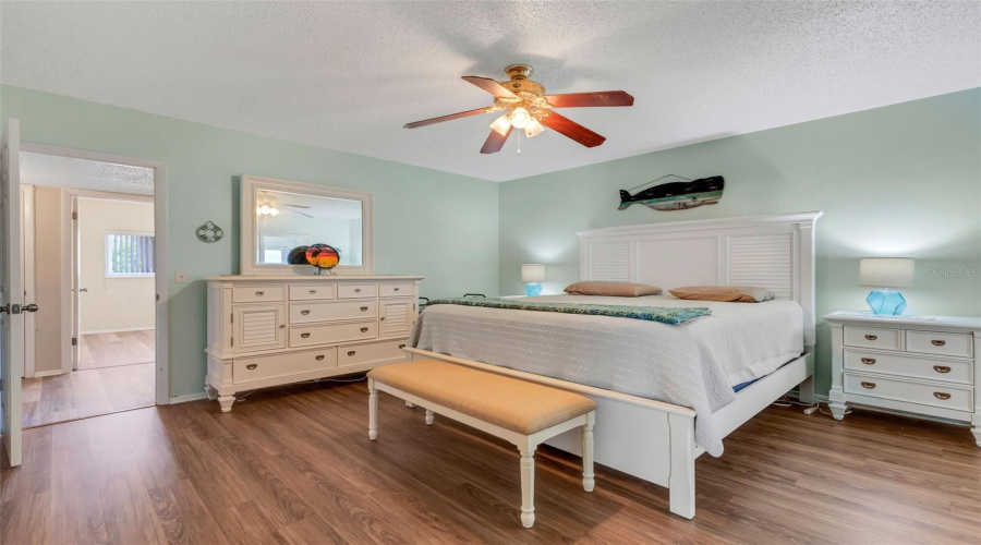 Clearwater, Florida 33763, 2 Bedroom Bedrooms, ,2 Bathroombathrooms,Residential,For Sale,Ecuadorian,0,Mfrtb8538368