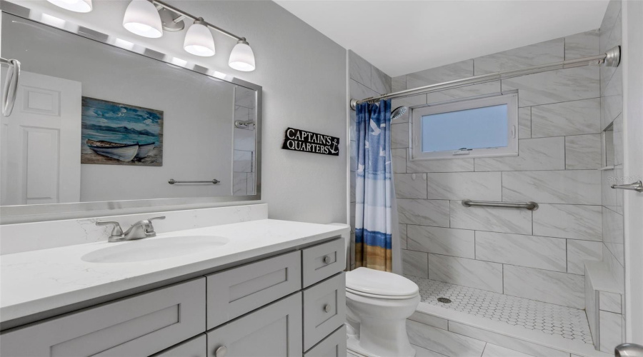 Clearwater, Florida 33763, 2 Bedroom Bedrooms, ,2 Bathroombathrooms,Residential,For Sale,Ecuadorian,0,Mfrtb8538368