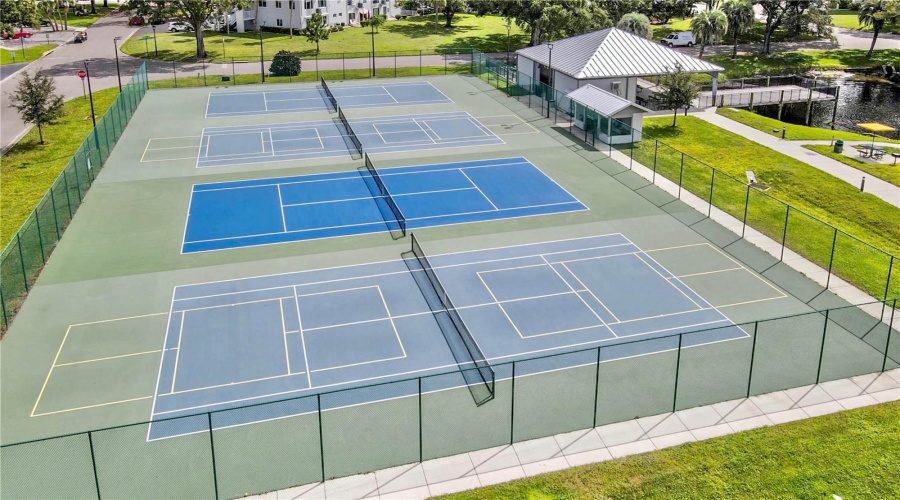 Clearwater, Florida 33763, 2 Bedroom Bedrooms, ,2 Bathroombathrooms,Residential,For Sale,Ecuadorian,0,Mfrtb8538368