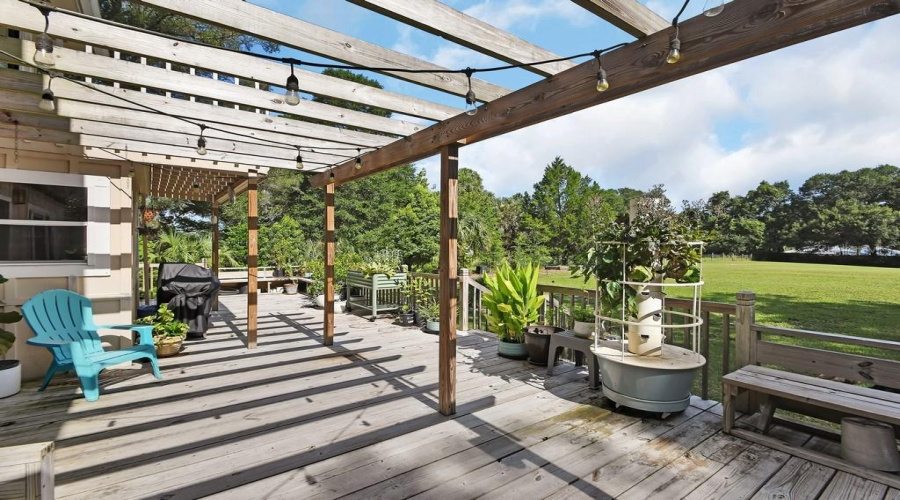 Deland, Florida 32720, 4 Bedroom Bedrooms, ,2 Bathroombathrooms,Residential,For Sale,Taylor,0,Mfrv4950310