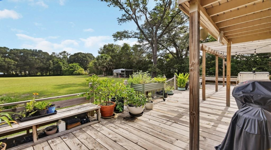 Deland, Florida 32720, 4 Bedroom Bedrooms, ,2 Bathroombathrooms,Residential,For Sale,Taylor,0,Mfrv4950310