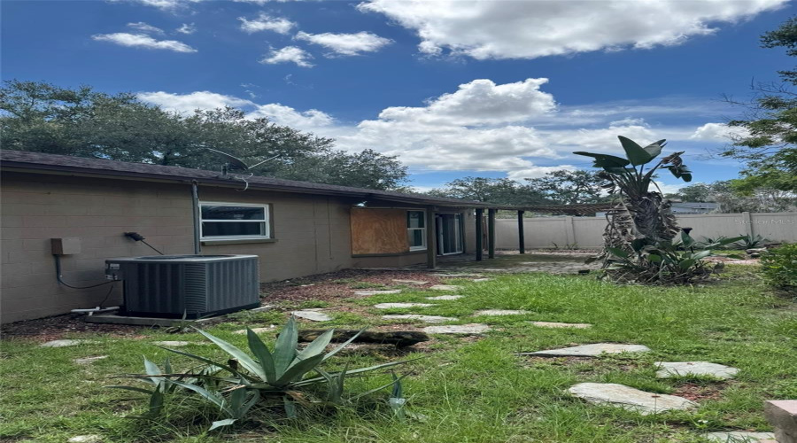 Tampa, Florida 33612, 3 Bedroom Bedrooms, ,2 Bathroombathrooms,Residential,For Sale,19Th,0,Mfrtb8541147