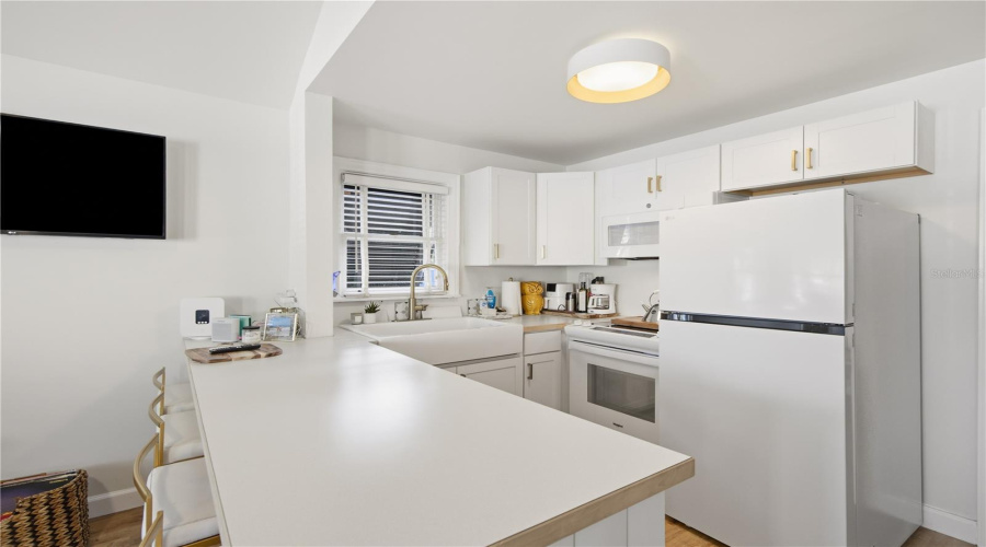 Indian Rocks Beach, Florida 33785, 1 Bedroom Bedrooms, ,1 Bathroombathrooms,Residential,For Sale,Legion,0,Mfrtb8541753