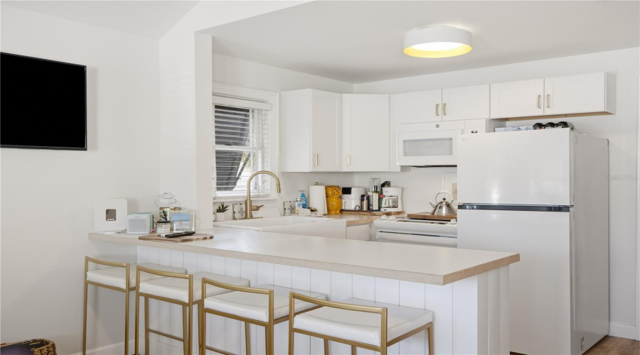 Indian Rocks Beach, Florida 33785, 1 Bedroom Bedrooms, ,1 Bathroombathrooms,Residential,For Sale,Legion,0,Mfrtb8541753