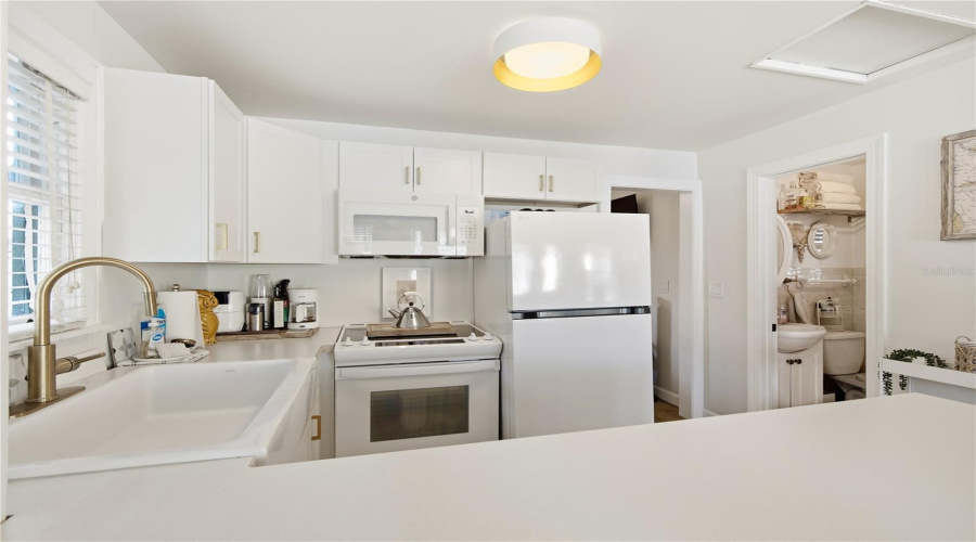Indian Rocks Beach, Florida 33785, 1 Bedroom Bedrooms, ,1 Bathroombathrooms,Residential,For Sale,Legion,0,Mfrtb8541753