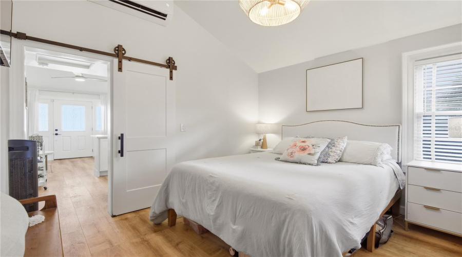 Indian Rocks Beach, Florida 33785, 1 Bedroom Bedrooms, ,1 Bathroombathrooms,Residential,For Sale,Legion,0,Mfrtb8541753