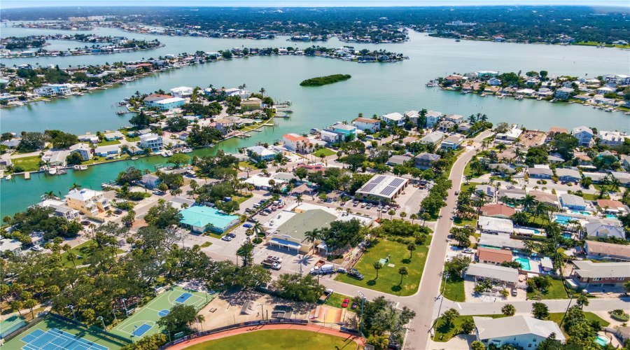 Indian Rocks Beach, Florida 33785, 1 Bedroom Bedrooms, ,1 Bathroombathrooms,Residential,For Sale,Legion,0,Mfrtb8541753