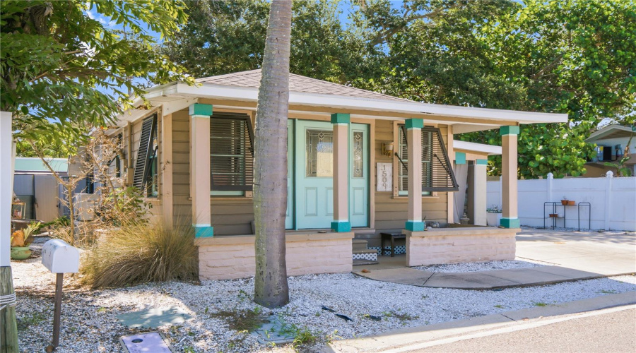 Indian Rocks Beach, Florida 33785, 1 Bedroom Bedrooms, ,1 Bathroombathrooms,Residential,For Sale,Legion,0,Mfrtb8541753