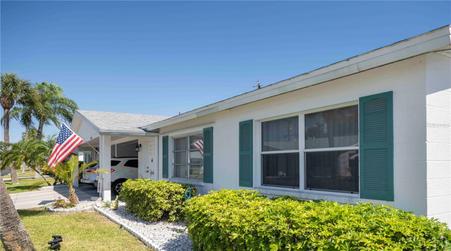 Bradenton, Florida 34207, 2 Bedroom Bedrooms, ,2 Bathroombathrooms,Residential,For Sale,Coral,0,Mfra4692630