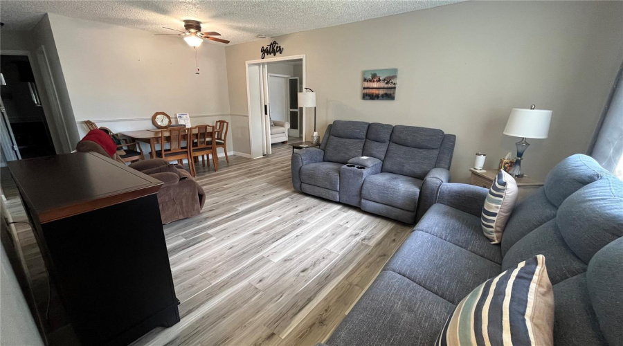 Bradenton, Florida 34207, 2 Bedroom Bedrooms, ,2 Bathroombathrooms,Residential,For Sale,Coral,0,Mfra4692630