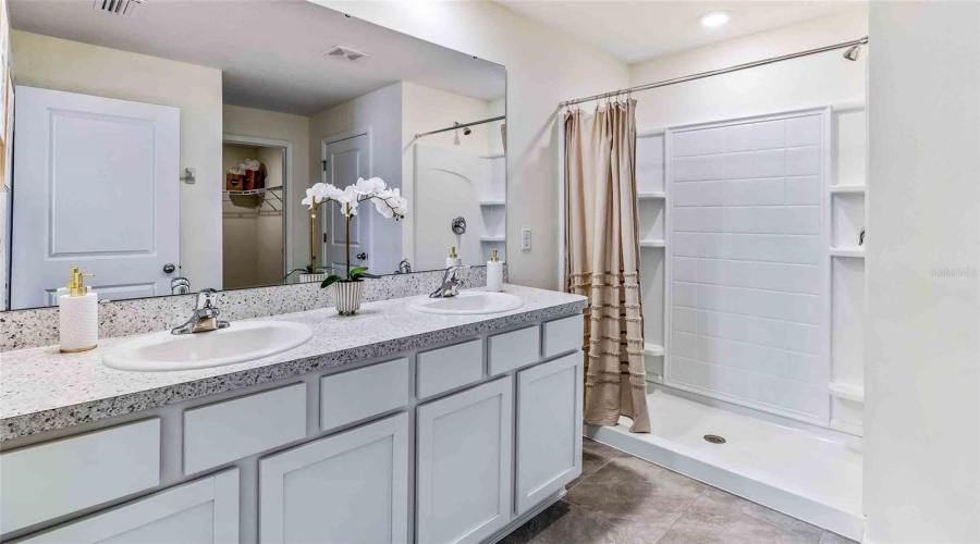 Plant City, Florida 33565, 4 Bedroom Bedrooms, ,2 Bathroombathrooms,Residential,For Sale,Hidden Farm,0,Mfrtb8542550