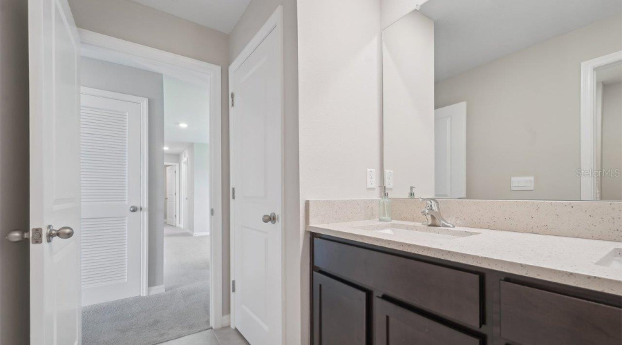 Plant City, Florida 33565, 5 Bedroom Bedrooms, ,3 Bathroombathrooms,Residential,For Sale,Harvest Gardens,0,Mfrtb8539305