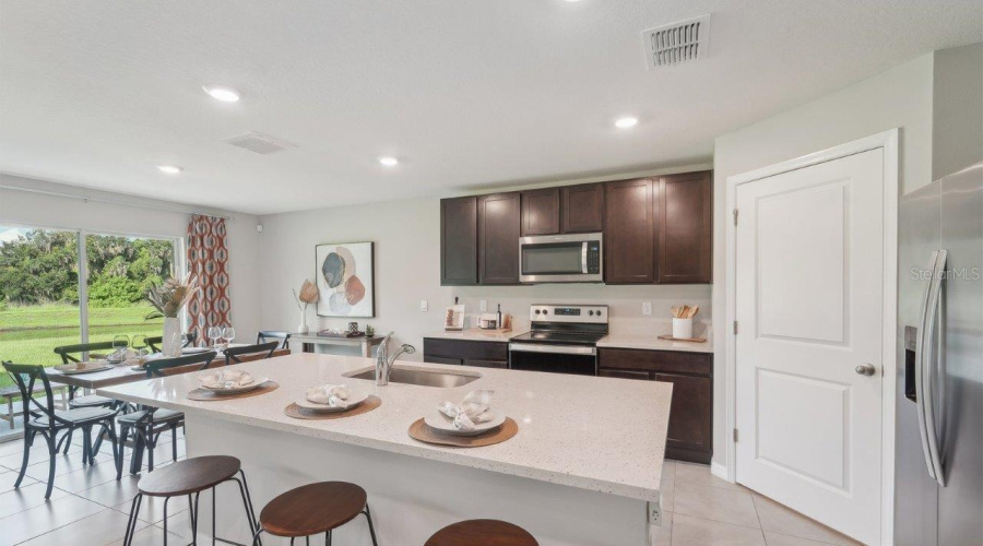Plant City, Florida 33565, 5 Bedroom Bedrooms, ,3 Bathroombathrooms,Residential,For Sale,Harvest Gardens,0,Mfrtb8539305