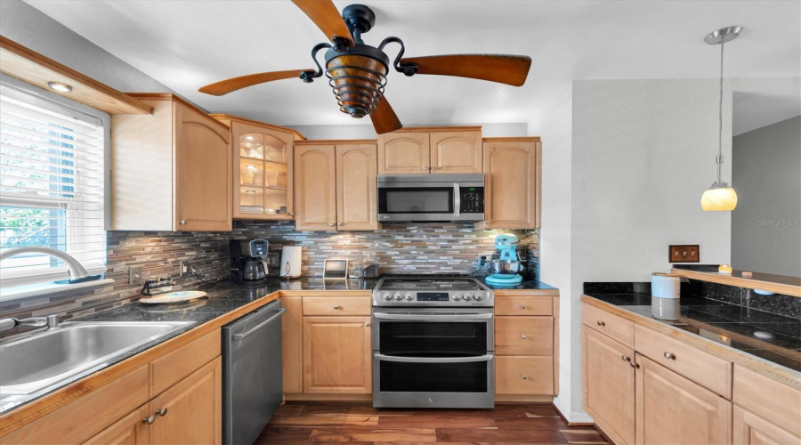 St Petersburg, Florida 33702, 3 Bedroom Bedrooms, ,1 Bathroombathrooms,Residential,For Sale,74Th,0,Mfrtb8483495