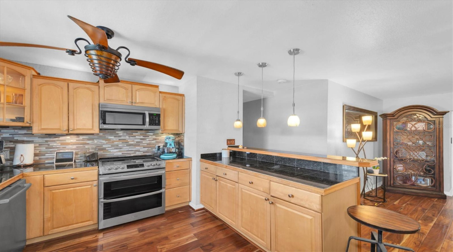 St Petersburg, Florida 33702, 3 Bedroom Bedrooms, ,1 Bathroombathrooms,Residential,For Sale,74Th,0,Mfrtb8483495