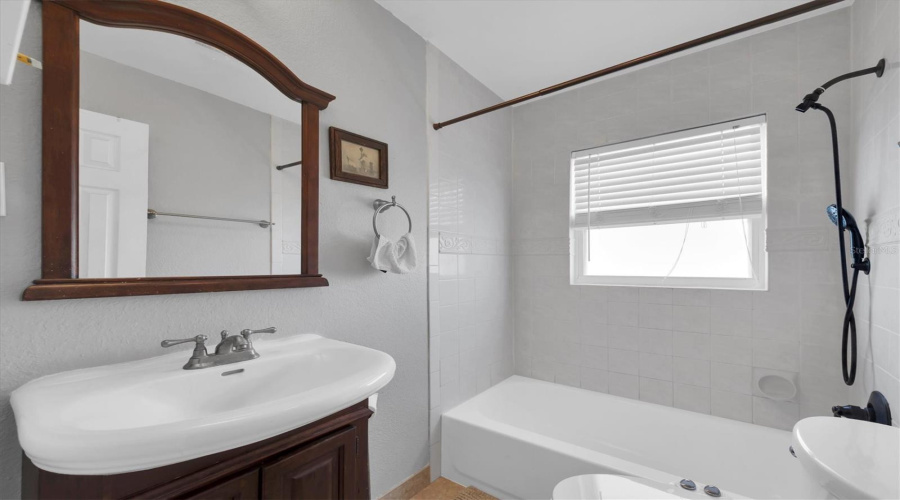 St Petersburg, Florida 33702, 3 Bedroom Bedrooms, ,1 Bathroombathrooms,Residential,For Sale,74Th,0,Mfrtb8483495