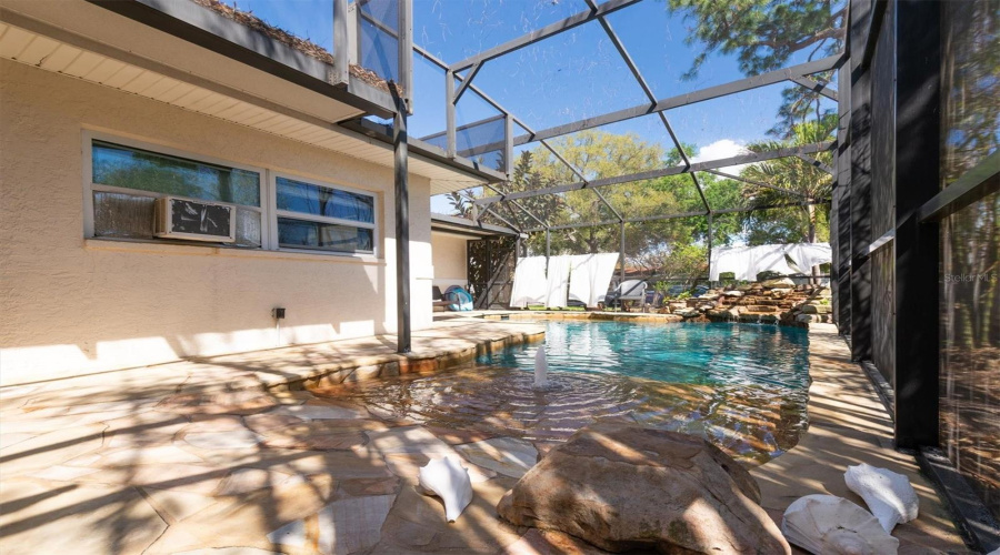 St Petersburg, Florida 33702, 3 Bedroom Bedrooms, ,1 Bathroombathrooms,Residential,For Sale,74Th,0,Mfrtb8483495