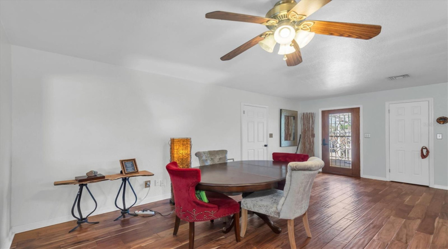 St Petersburg, Florida 33702, 3 Bedroom Bedrooms, ,1 Bathroombathrooms,Residential,For Sale,74Th,0,Mfrtb8483495
