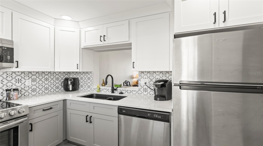 Clearwater, Florida 33764, 1 Bedroom Bedrooms, ,1 Bathroombathrooms,Residential,For Sale,Us Highway 19,0,Mfrtb8542435