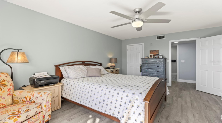 Clearwater, Florida 33764, 1 Bedroom Bedrooms, ,1 Bathroombathrooms,Residential,For Sale,Us Highway 19,0,Mfrtb8542435