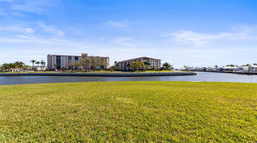 Clearwater, Florida 33764, 1 Bedroom Bedrooms, ,1 Bathroombathrooms,Residential,For Sale,Us Highway 19,0,Mfrtb8542435