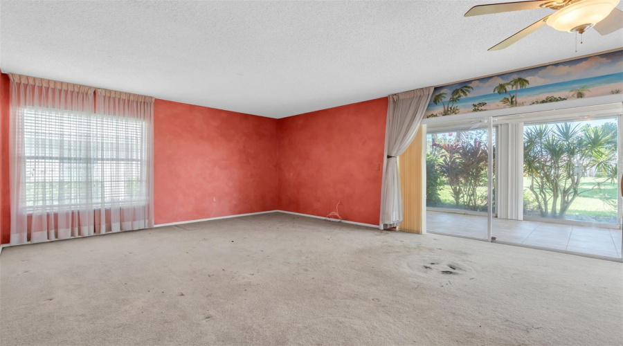 Bradenton, Florida 34209, 2 Bedroom Bedrooms, ,2 Bathroombathrooms,Residential,For Sale,W 8Th Ave,0,Mfrtb8540158
