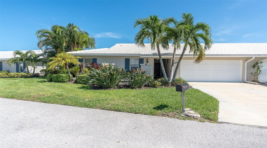 Bradenton, Florida 34209, 2 Bedroom Bedrooms, ,2 Bathroombathrooms,Residential,For Sale,W 8Th Ave,0,Mfrtb8540158