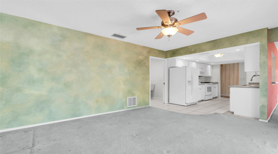Bradenton, Florida 34209, 2 Bedroom Bedrooms, ,2 Bathroombathrooms,Residential,For Sale,W 8Th Ave,0,Mfrtb8540158