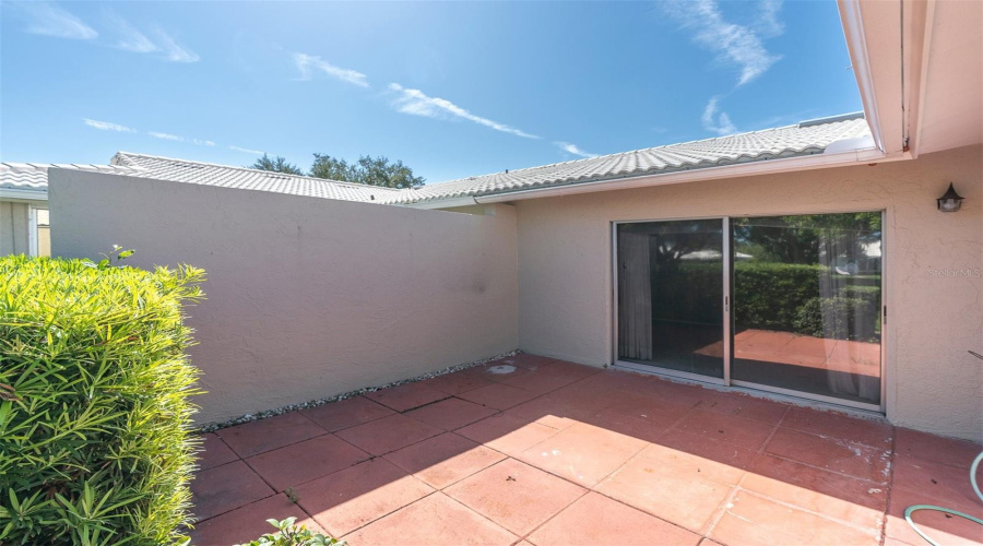 Bradenton, Florida 34209, 2 Bedroom Bedrooms, ,2 Bathroombathrooms,Residential,For Sale,W 8Th Ave,0,Mfrtb8540158