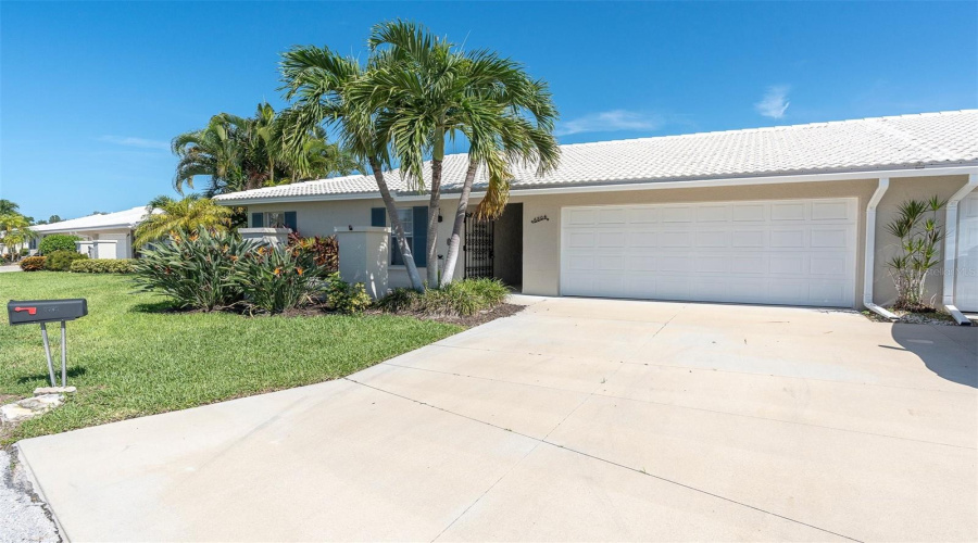 Bradenton, Florida 34209, 2 Bedroom Bedrooms, ,2 Bathroombathrooms,Residential,For Sale,W 8Th Ave,0,Mfrtb8540158