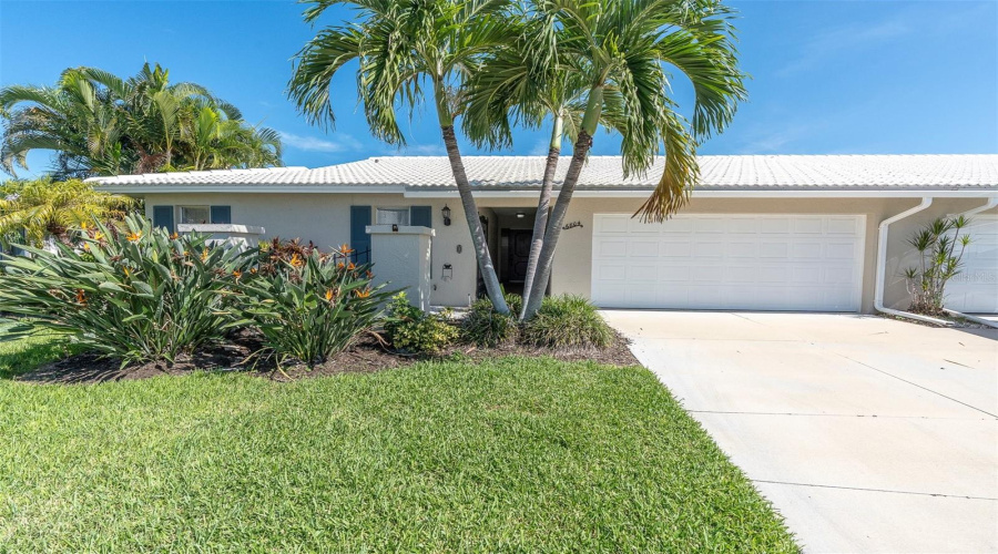 Bradenton, Florida 34209, 2 Bedroom Bedrooms, ,2 Bathroombathrooms,Residential,For Sale,W 8Th Ave,0,Mfrtb8540158