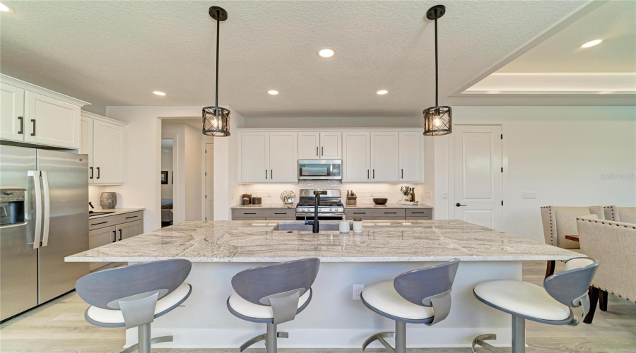 Sarasota, Florida 34240, 4 Bedroom Bedrooms, ,2 Bathroombathrooms,Residential,For Sale,Waterline,0,Mfra4696353