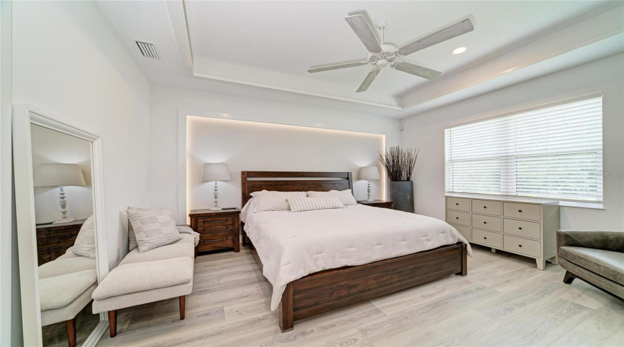 Sarasota, Florida 34240, 4 Bedroom Bedrooms, ,2 Bathroombathrooms,Residential,For Sale,Waterline,0,Mfra4696353
