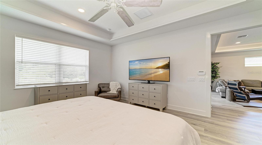 Sarasota, Florida 34240, 4 Bedroom Bedrooms, ,2 Bathroombathrooms,Residential,For Sale,Waterline,0,Mfra4696353