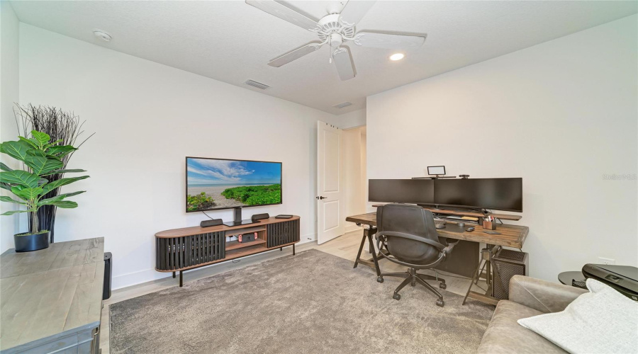 Sarasota, Florida 34240, 4 Bedroom Bedrooms, ,2 Bathroombathrooms,Residential,For Sale,Waterline,0,Mfra4696353