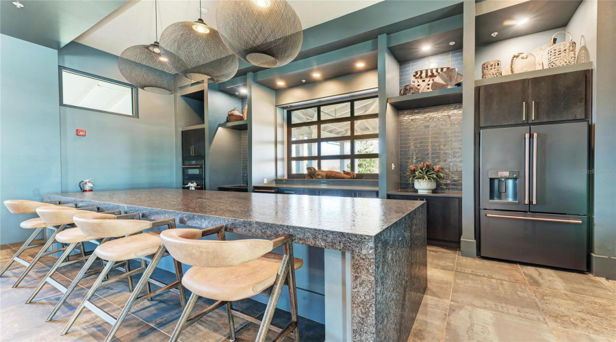 Sarasota, Florida 34240, 4 Bedroom Bedrooms, ,2 Bathroombathrooms,Residential,For Sale,Waterline,0,Mfra4696353