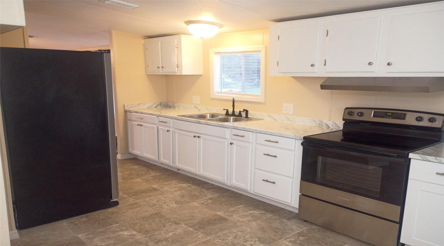 Lakeland, Florida 33810, 3 Bedroom Bedrooms, ,2 Bathroombathrooms,Residential,For Sale,Brookridge,0,Mfrb4902352