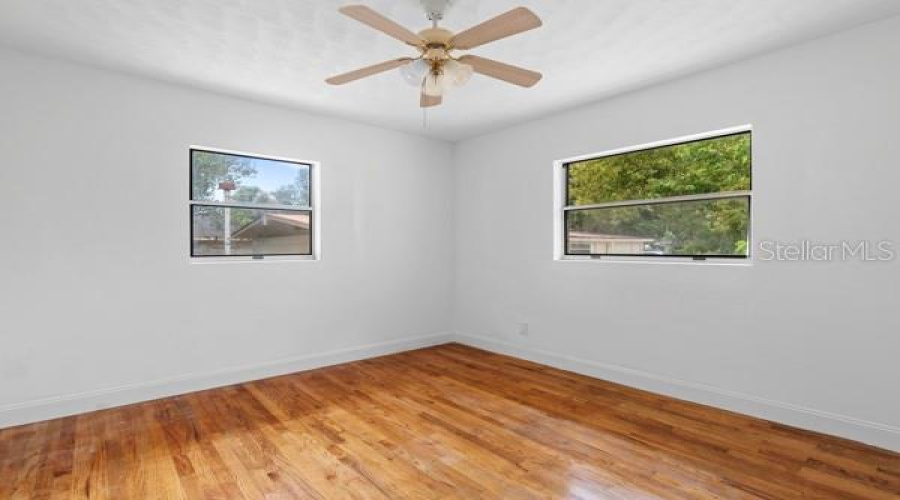 Tavares, Florida 32778, 4 Bedroom Bedrooms, ,2 Bathroombathrooms,Residential,For Sale,Alfred,0,Mfro6227506