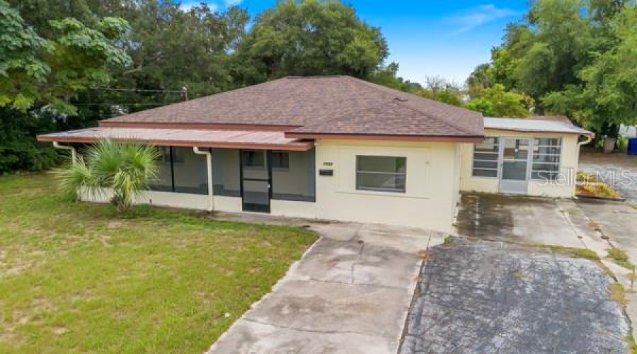 Tavares, Florida 32778, 4 Bedroom Bedrooms, ,2 Bathroombathrooms,Residential,For Sale,Alfred,0,Mfro6227506