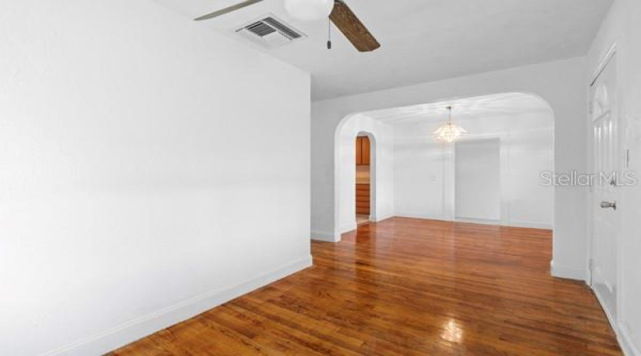 Tavares, Florida 32778, 4 Bedroom Bedrooms, ,2 Bathroombathrooms,Residential,For Sale,Alfred,0,Mfro6227506